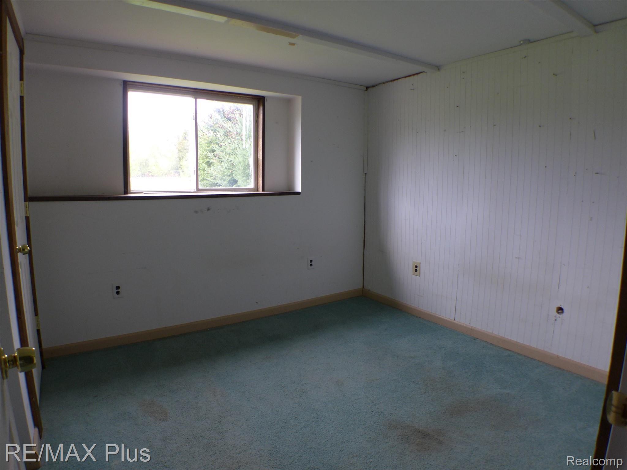 1304 East Caro Road Caro, MI 48723 - Photo 11 of 18 P1050552.JPG
