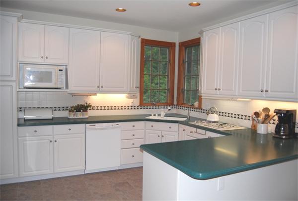 16 Battle Flagg Road Bedford, MA 01730 - Photo 12 of 24
