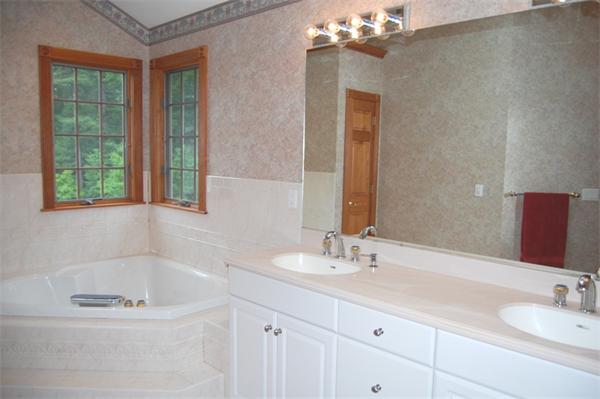 16 Battle Flagg Road Bedford, MA 01730 - Photo 16 of 24