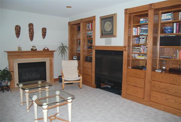 16 Battle Flagg Road Bedford, MA 01730 - Photo 6 of 24