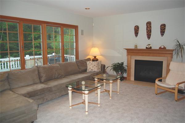 16 Battle Flagg Road Bedford, MA 01730 - Photo 7 of 24