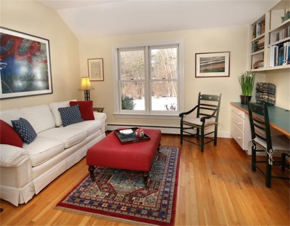 8 Meadowbrook Road Lincoln, MA 01773 - Photo 8 of 26 a living room with furniture and a rug