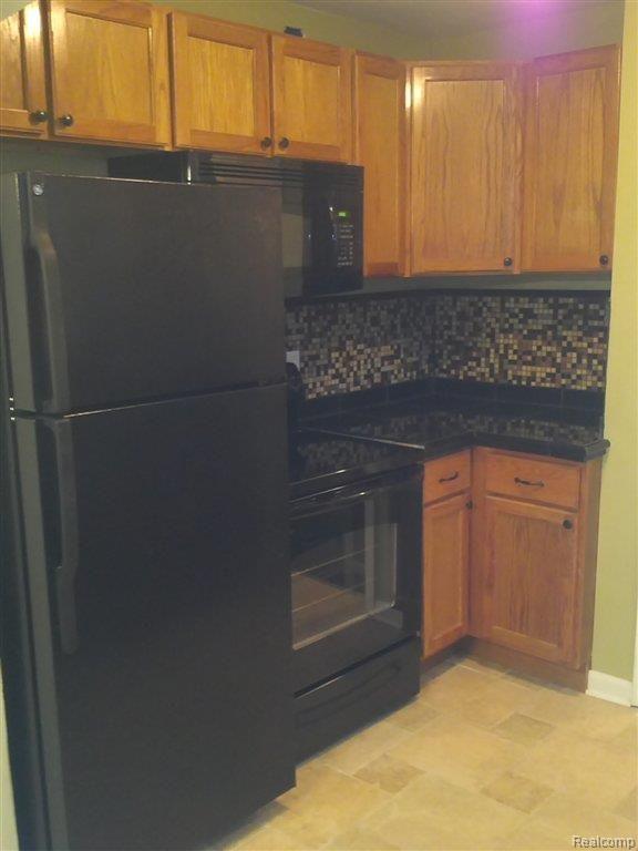 2211 Harvard Road Berkley, MI 48072 - Photo 3 of 10 HarvardKitchen.jpg