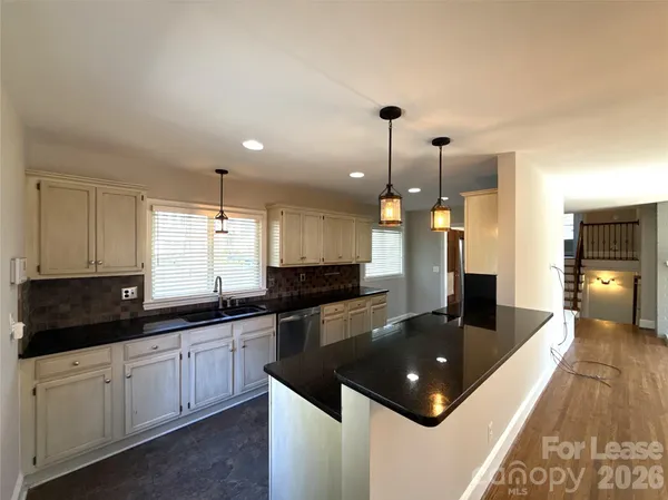 $4,500 | 2821 Sunset Drive, Charlotte, NC 28209