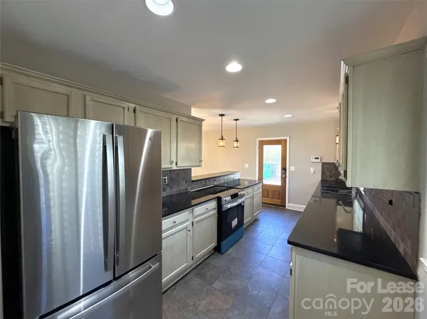 $4,500 | 2821 Sunset Drive, Charlotte, NC 28209