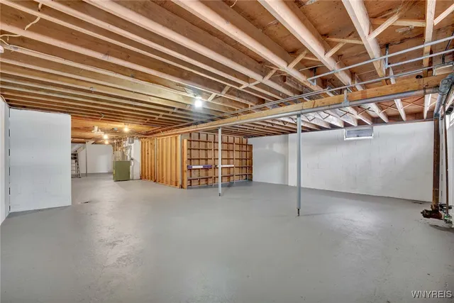 $274,900 | 8426 Maplewood Drive, Royalton, NY 14067