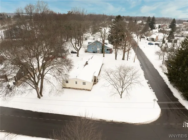 $274,900 | 8426 Maplewood Drive, Royalton, NY 14067