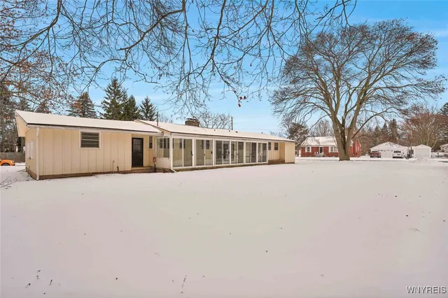 $274,900 | 8426 Maplewood Drive, Royalton, NY 14067