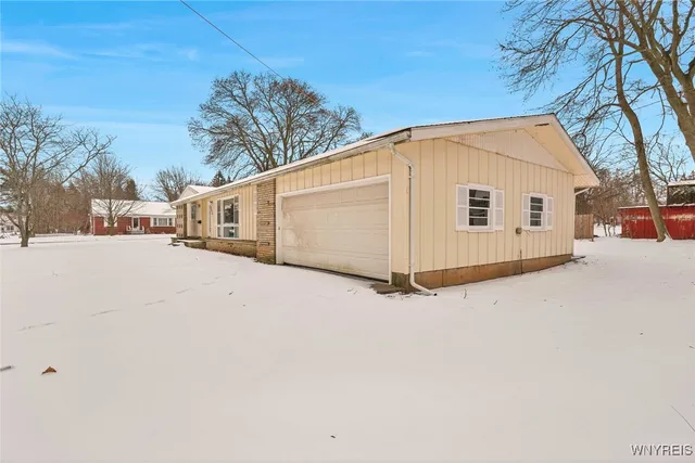 $274,900 | 8426 Maplewood Drive, Royalton, NY 14067