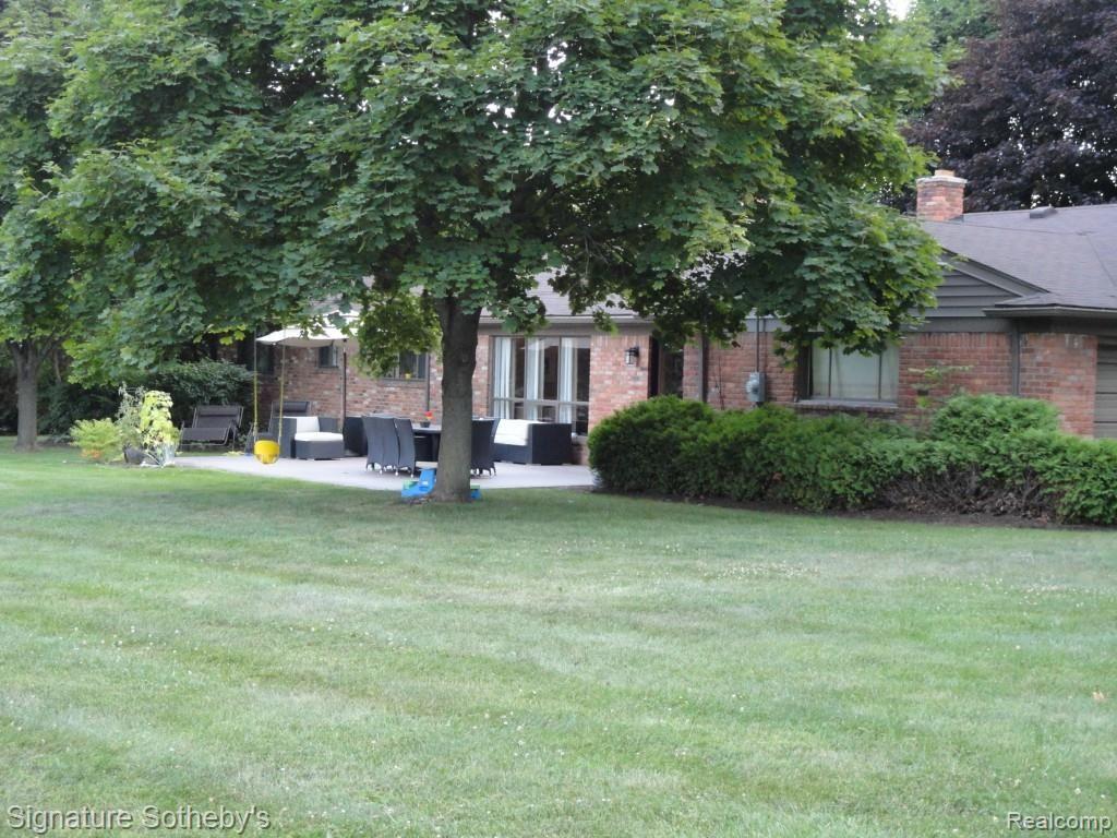 888 Helston Road Bloomfield Hills, MI 48304 - Photo 13 of 16 228.jpg