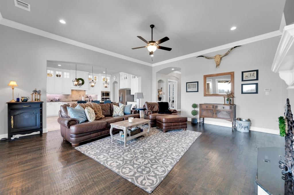 2650 Mc Alpin Road Midlothian, TX 76065 - Photo 5 of 36 Side view of living room.
