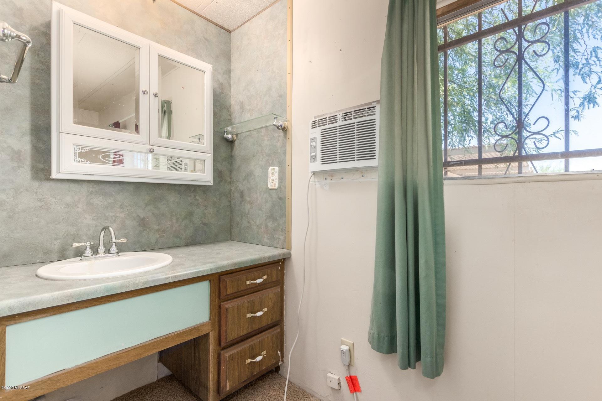 2751 West Alvaro Road Tucson, AZ 85746 - Photo 11 of 27 Gallery Image 11
