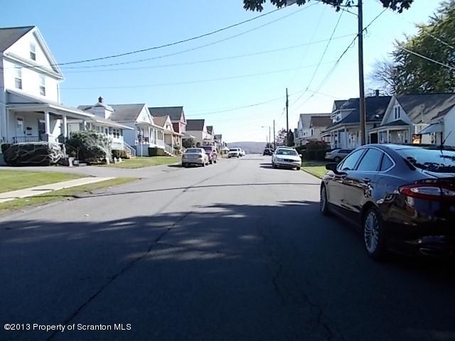1235 1237 1239 Rundle Street Scranton, PA 18504 - Photo 6 of 7 Gallery Image 6