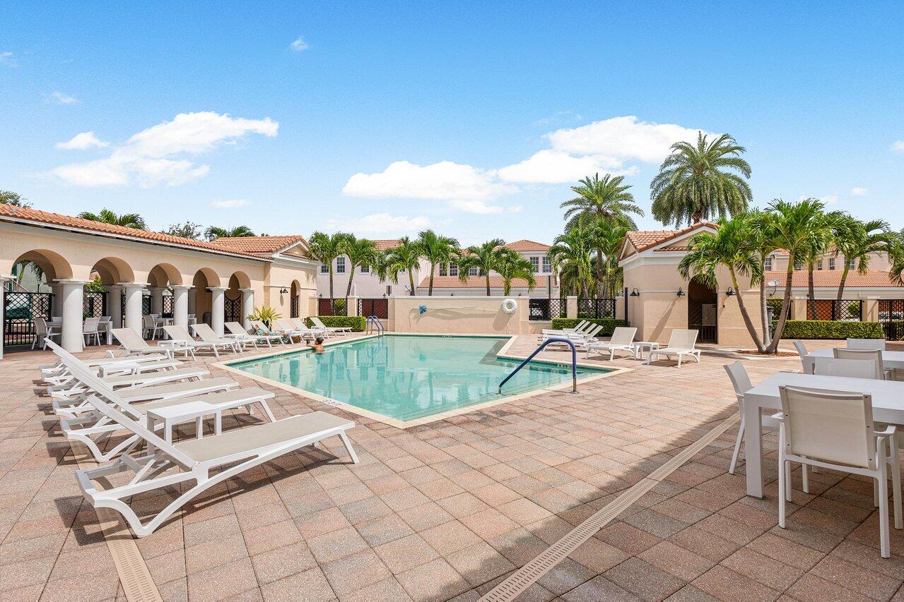 810 Northwest 83rd Lane Boca Raton, FL 33487 - Photo 23 of 32 Pool