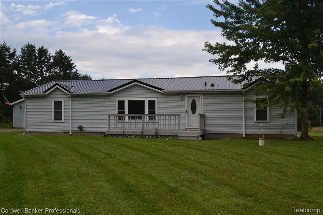 3655 East Hunters Creek Road Metamora, MI 48455 - Photo 1 of 29 041.JPG
