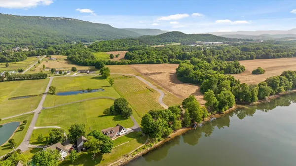 $499,000 | 1030 Water Front Place, Kimball, TN 37347