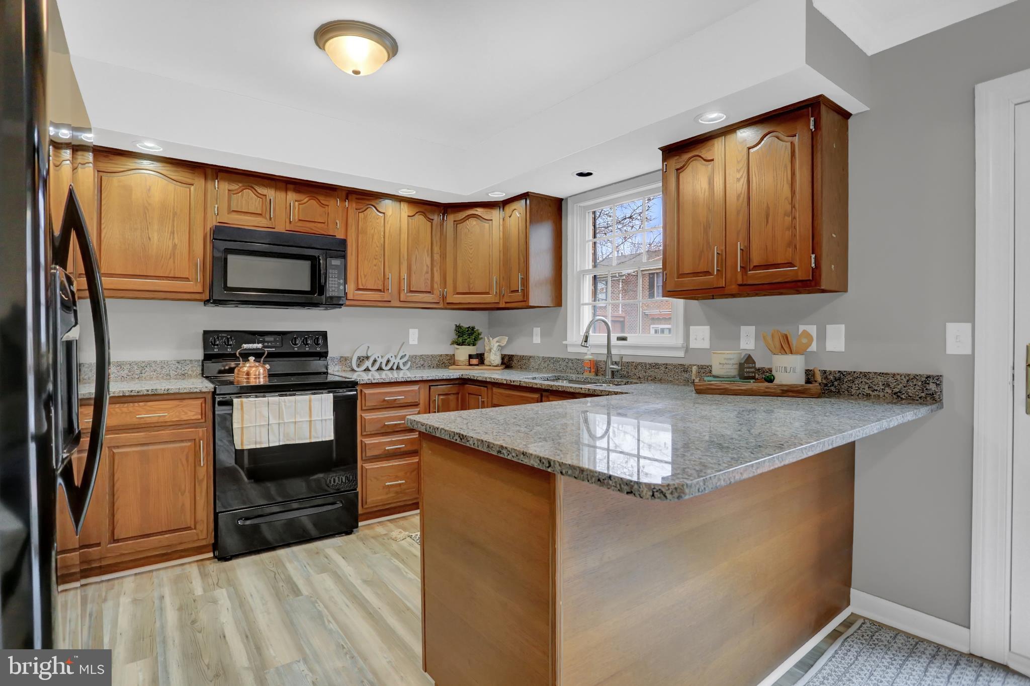 1303 Chambers Ridge York, PA 17402 - Photo 3 of 17 Gallery Image 3