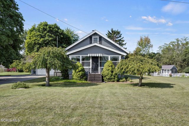 $226,000 | 5401 Fremont Pike, Perrysburg, OH 43551