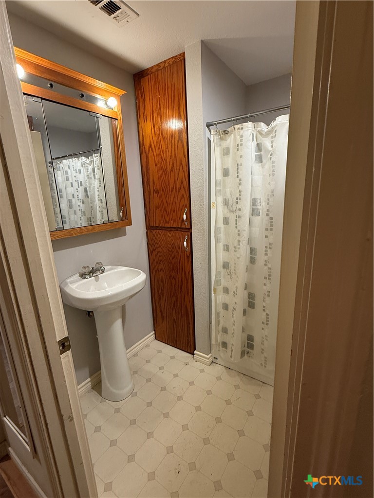 609 East Henry Street Hamilton, TX 76531 - Photo 21 of 44