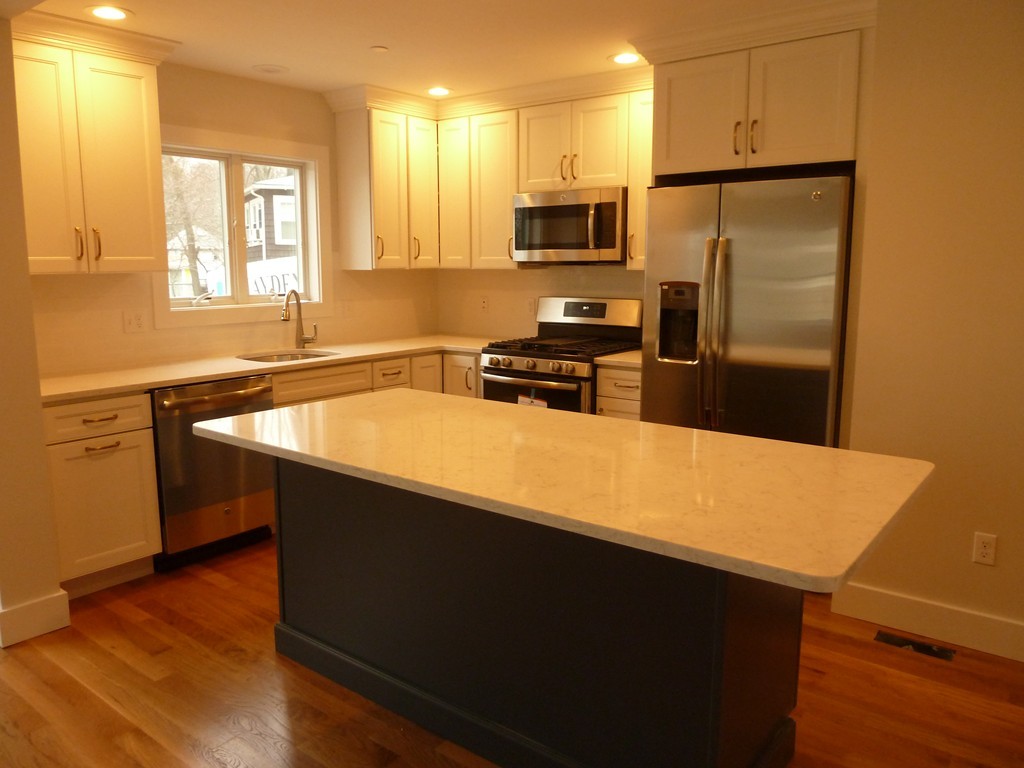 51 Glen Road, Unit 2 Swampscott, MA 01907 - Photo 3 of 11 Gallery Image 3