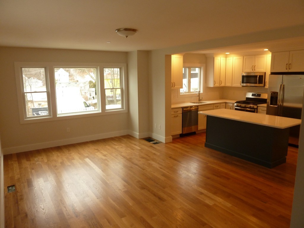 51 Glen Road, Unit 2 Swampscott, MA 01907 - Photo 5 of 11 Gallery Image 5