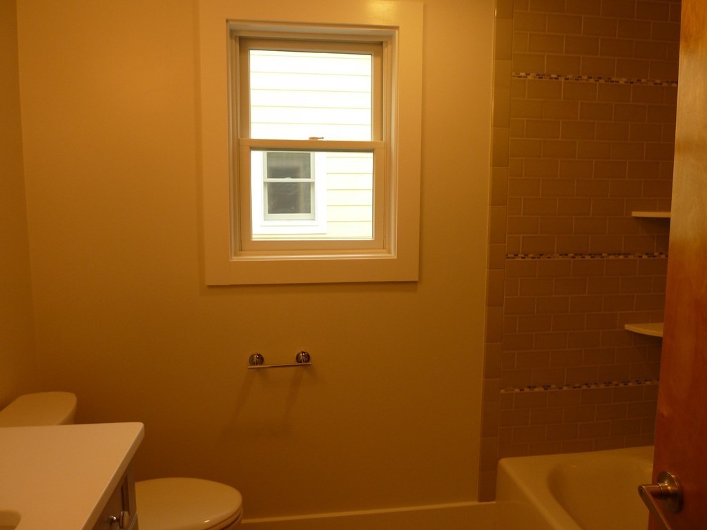 51 Glen Road, Unit 2 Swampscott, MA 01907 - Photo 9 of 11 Gallery Image 9