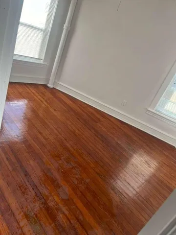 $1,450 | 1709 Pleasant Street, Unit 2W, Fall River, MA 02723