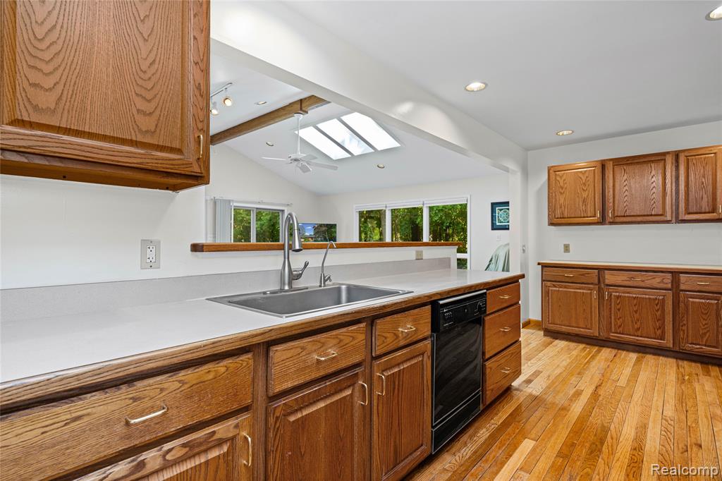 760 Waterbury Road Highland, MI 48356 - Photo 19 of 62