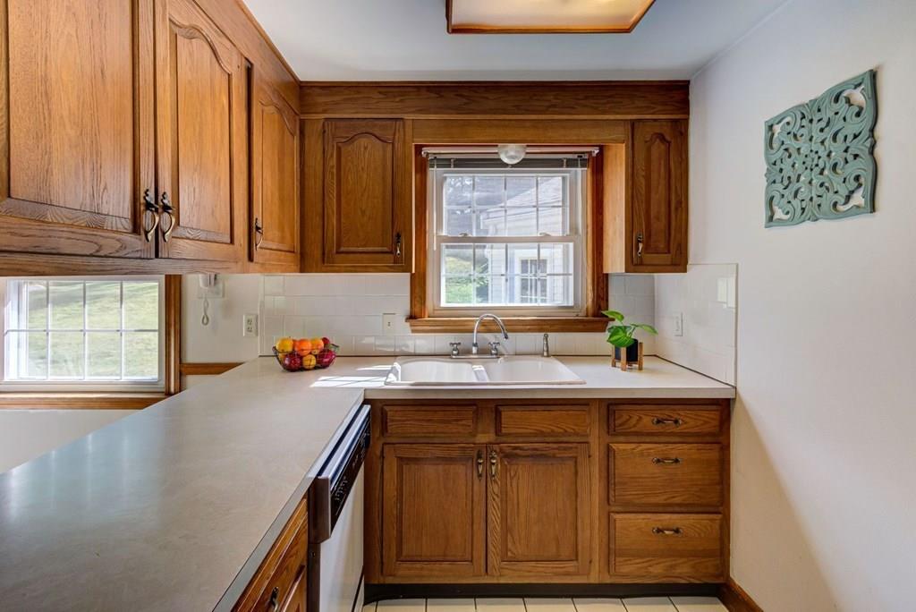46 Hilldale Road Ashland, MA 01721 - Photo 11 of 39 Gallery Image 11