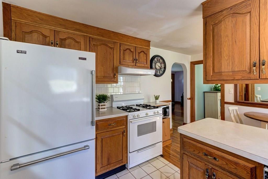 46 Hilldale Road Ashland, MA 01721 - Photo 12 of 39 Gallery Image 12