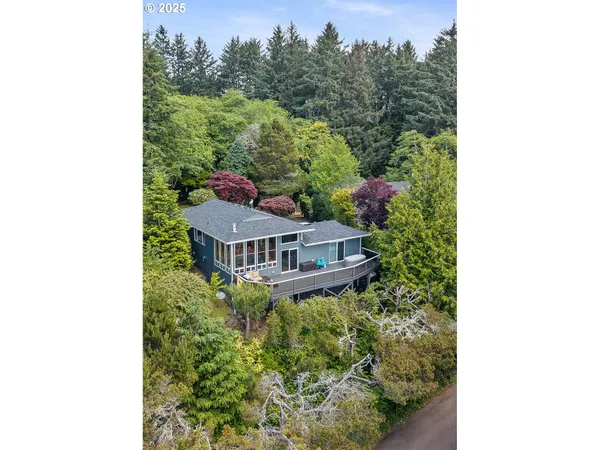 $689,000 | 1626 Northeast Regatta Way, Lincoln City, OR 97367