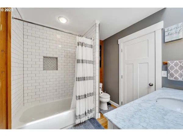 $689,000 | 1626 Northeast Regatta Way, Lincoln City, OR 97367