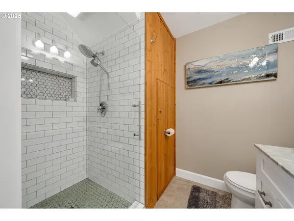 $689,000 | 1626 Northeast Regatta Way, Lincoln City, OR 97367