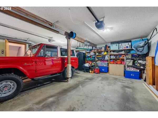 $689,000 | 1626 Northeast Regatta Way, Lincoln City, OR 97367