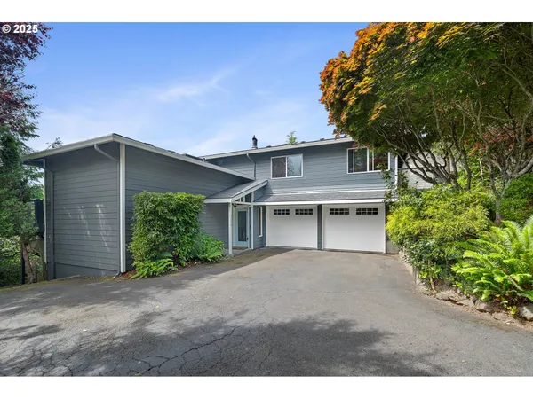 $689,000 | 1626 Northeast Regatta Way, Lincoln City, OR 97367
