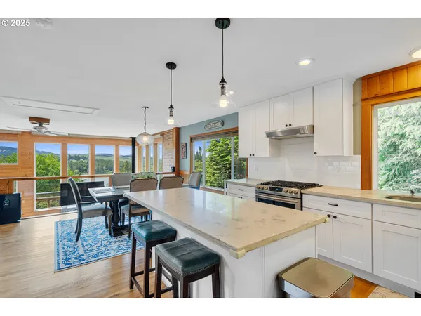 $689,000 | 1626 Northeast Regatta Way, Lincoln City, OR 97367