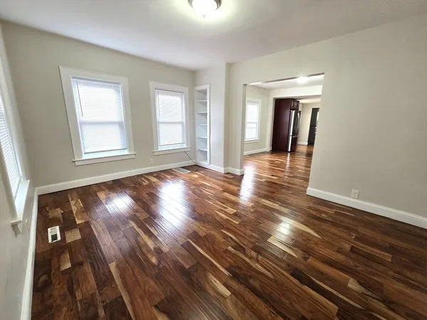 $2,775 | 71 Pratt Street, Unit 1, Avon, MA 02322