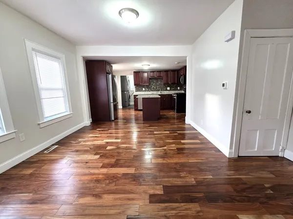 $2,775 | 71 Pratt Street, Unit 1, Avon, MA 02322