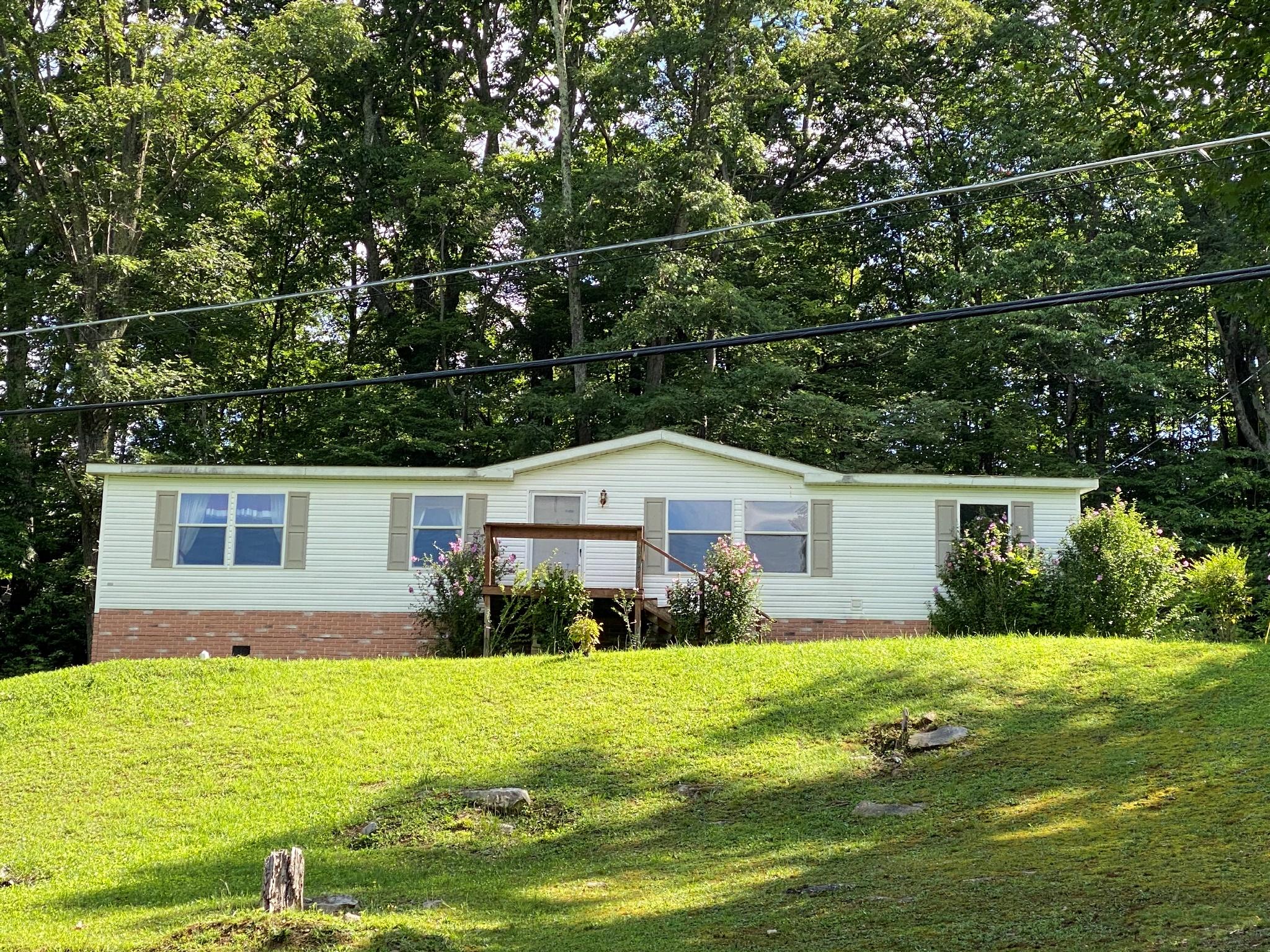 10407 Radford Road Wise, VA 24293 - Photo 2 of 23 Prime