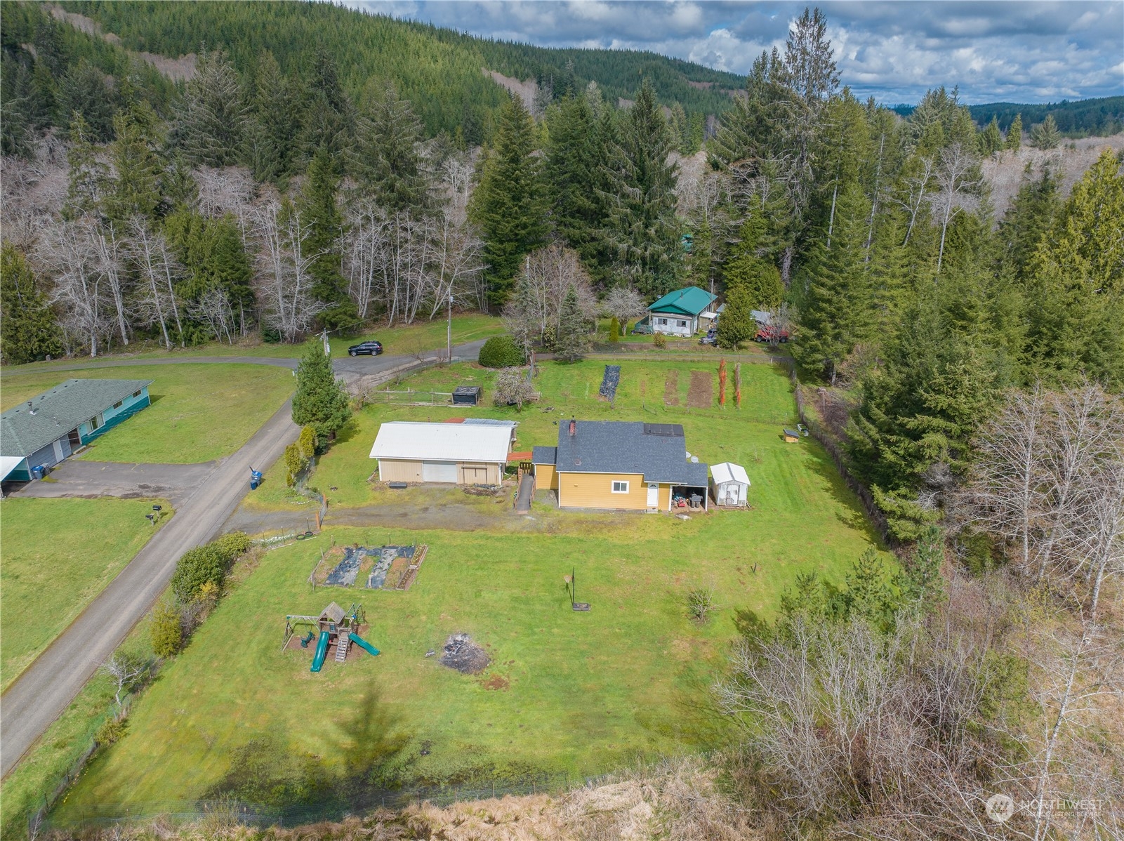 28 Stover Road Hoquiam, WA 98550 - Photo 2 of 38 Gallery Image 2