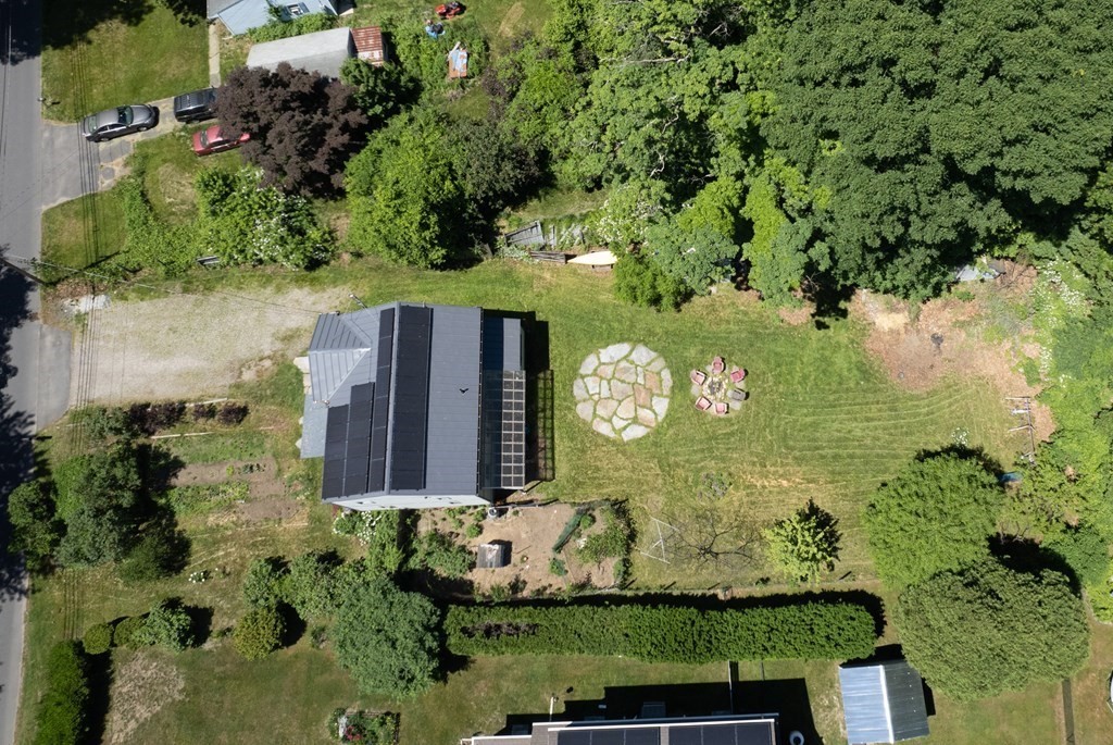 497 Burts Pit Road Northampton, MA 01062 - Photo 6 of 26