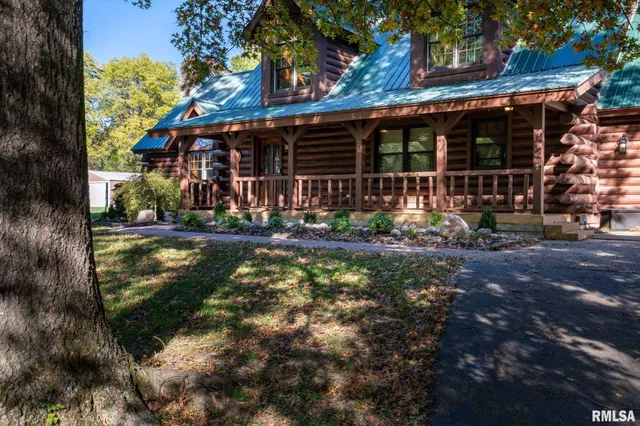 $999,995 | 2145 Lick Creek Road, Anna, IL 62906
