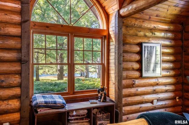 $999,995 | 2145 Lick Creek Road, Anna, IL 62906