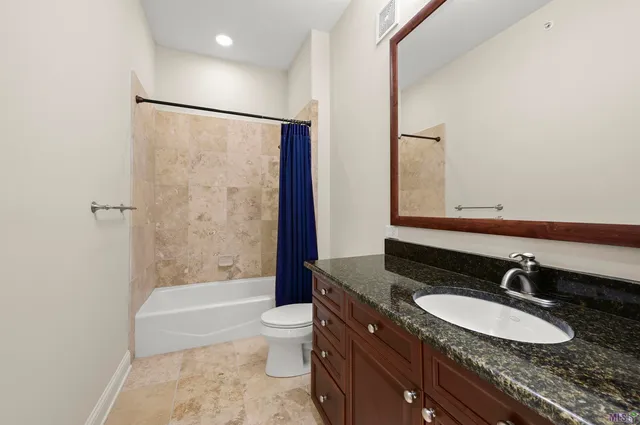 $749,000 | 990 Stanford Avenue, Unit 504, Baton Rouge, LA 70808