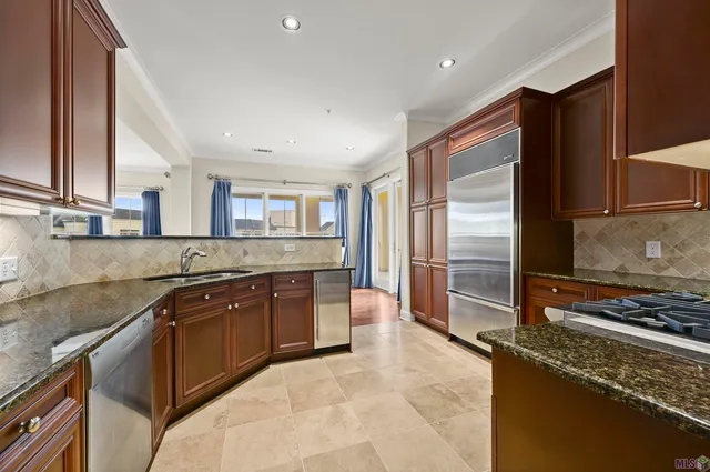 $749,000 | 990 Stanford Avenue, Unit 504, Baton Rouge, LA 70808