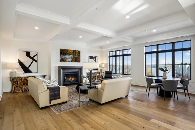 $1,799,000 | 6456 Yosemite Avenue, Chanhassen, MN 55331