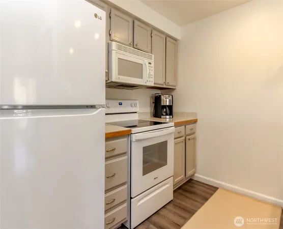 $249,000 | 22810 30th Avenue South, Unit C203, Des Moines, WA 98198