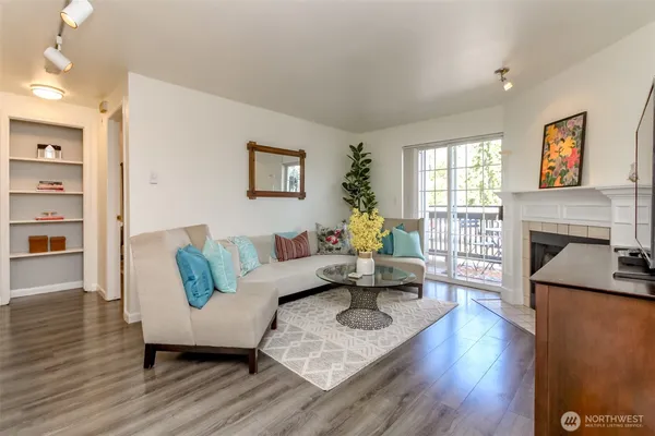 $249,000 | 22810 30th Avenue South, Unit C203, Des Moines, WA 98198