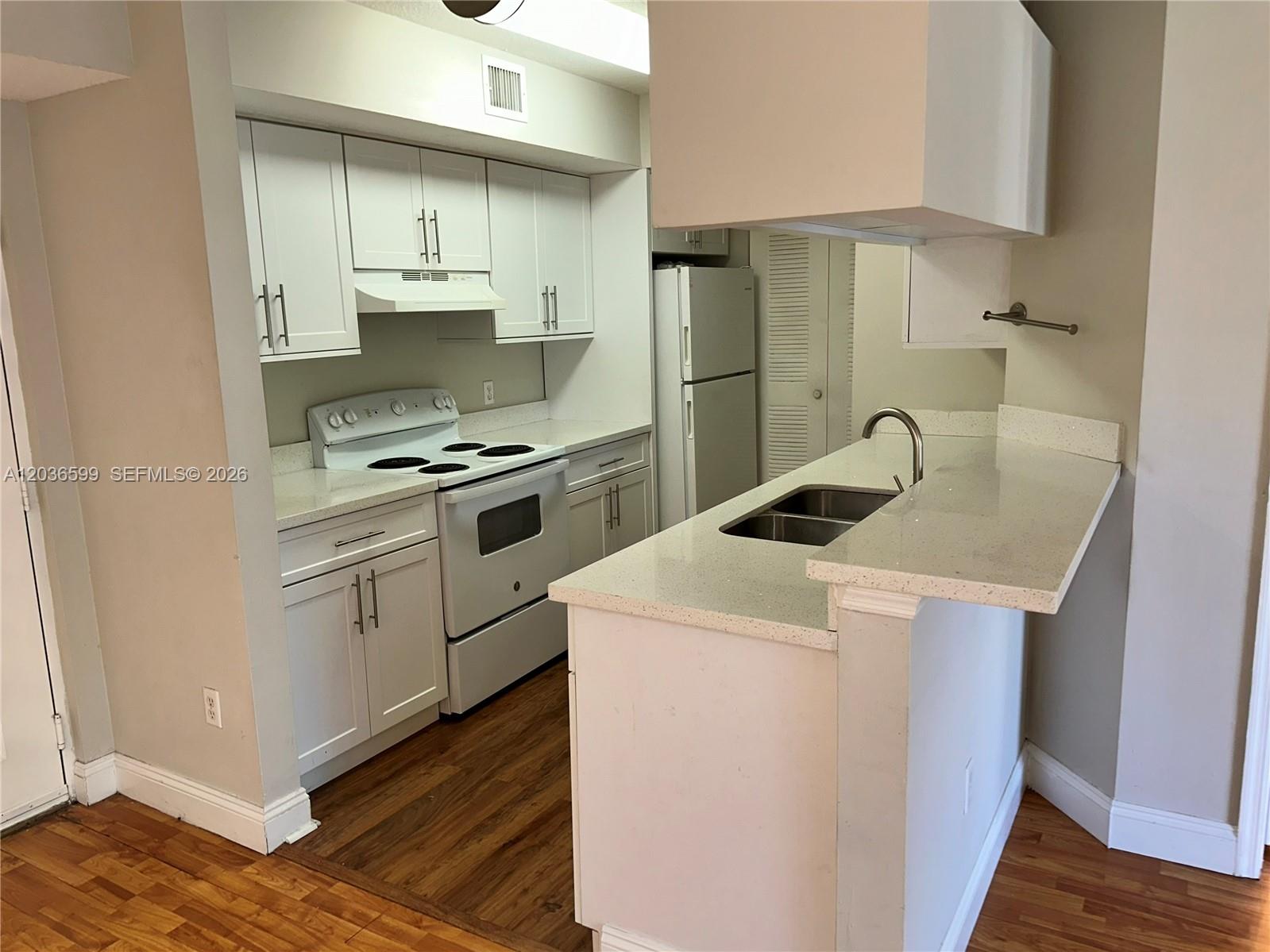 460 South Park Road, Unit 6203 Hollywood, FL 33021 - Photo 3 of 32