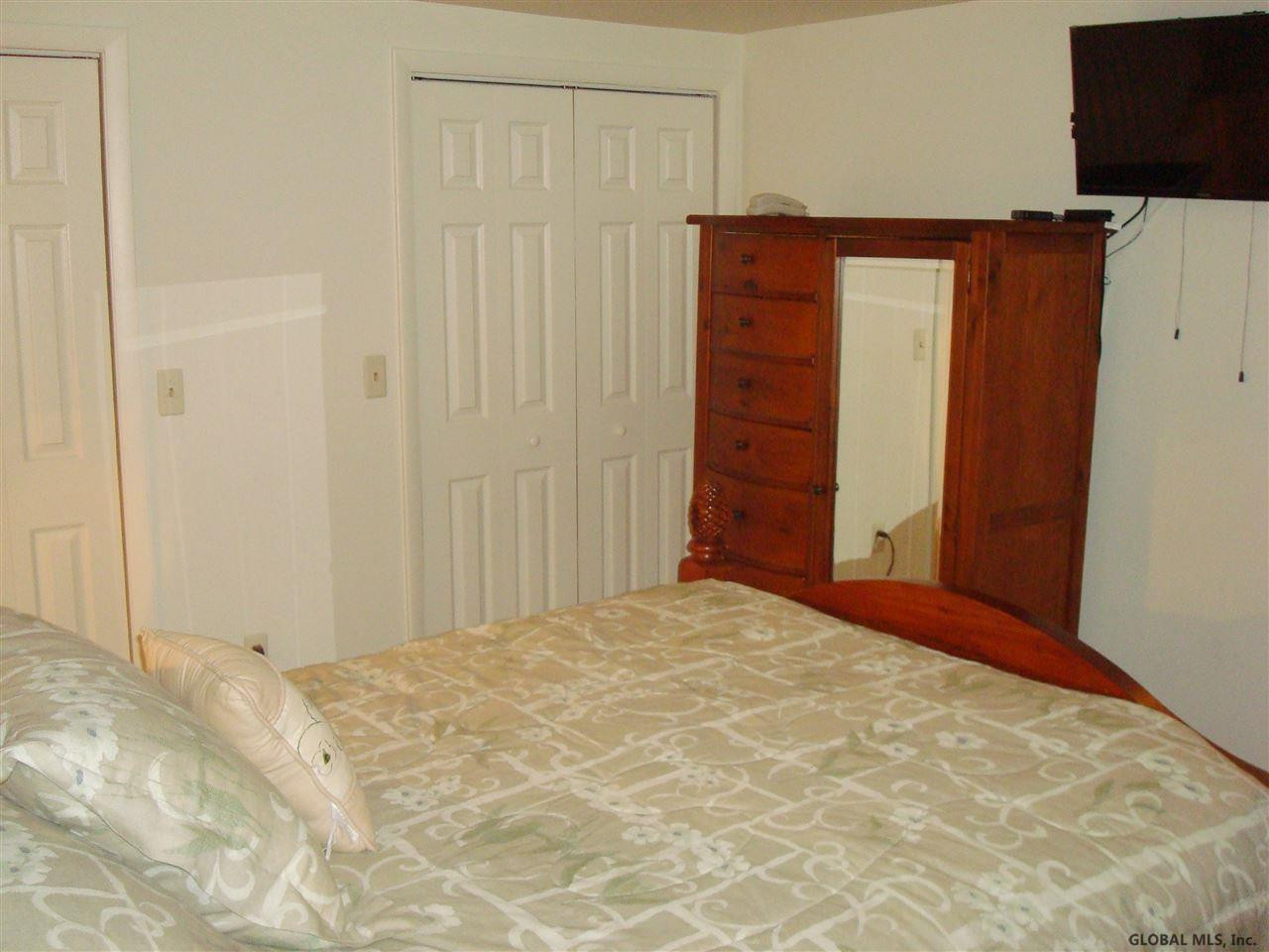 42 Wake Robin Road Malta, NY 12020 - Photo 12 of 17 Photo 12